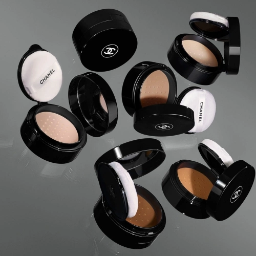POUDRE UNIVERSELLE Loose powder with a natural finish. Travel size. 3145891327182_3.jpg
