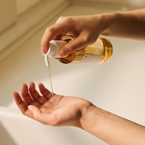 LIGHT MAKEUP REMOVER OIL WITH CENTELLA ASIATICA Centella 8809576261110-3.jpg