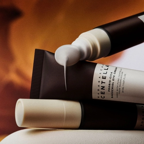 CRÈME CONTOUR DES YEUX À LA CENTELLA ASIATICA ET AU BAKUCHIOL Probio-cica 8809913830474-2.jpg