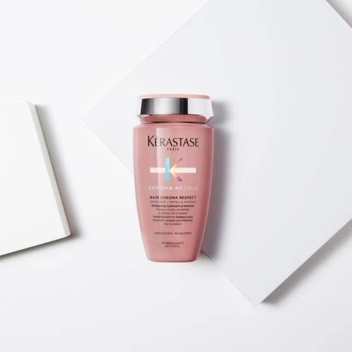 CHROMA ABSOLU BAIN CHROMA RESPECT Shampoing protecteur, hydratant et doux pour les cheveux colorés sensibilisés ou abîmés. 
