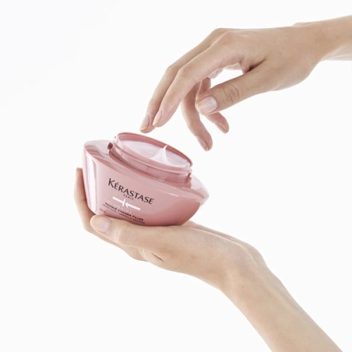 CHROMA ABSOLU MASQUE CHROMA FILLER Masque anti-porosité, développé pour les cheveux colorés sensibilisés ou abîmés. 
