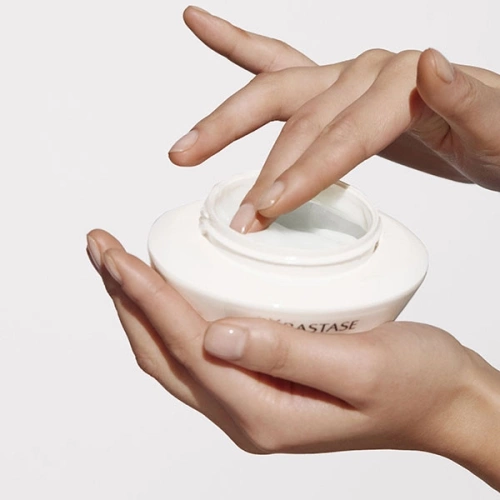 NUTRITIVE MASQUINTENSE RICHE Masque profond haute nutrition aux nutriments essentiels 