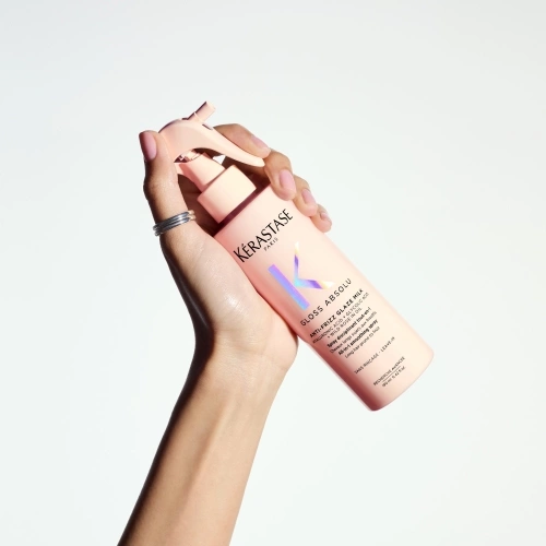 GLOSS ABSOLU SPRAY ANTI-FRIZZ GLAZE MILK Spray brillance disciplinant tout-en-1 pour cheveux longs sujets aux frisottis 