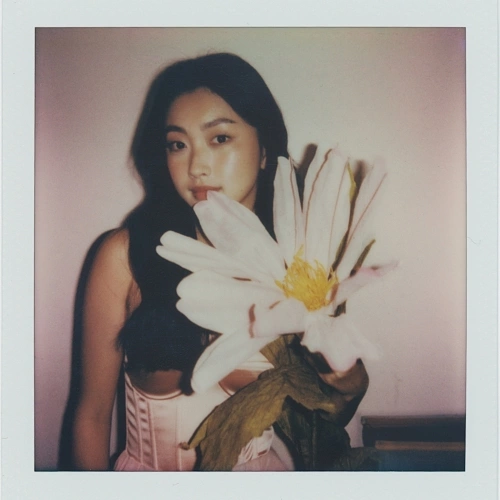 GLOSS ABSOLU SPRAY ANTI-FRIZZ GLAZE MILK Spray brillance disciplinant tout-en-1 pour cheveux longs sujets aux frisottis 