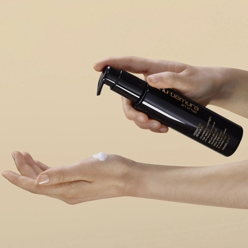 Essence Absolue  Nourishing night serum for hair 