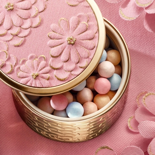 MÉTÉORITES BLOOMING GLOW Light-revealing powder pearls - Limited Edition 3346470623873_4.jpg