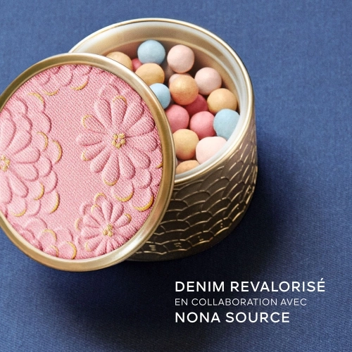 MÉTÉORITES BLOOMING GLOW Light-revealing powder pearls - Limited Edition 3346470623873_6.jpg