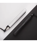 PLATINUM+ Smart hair straightener that predicts your hair's needs
