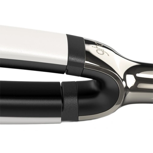 PLATINUM+ Smart hair straightener that predicts your hair's needs 
