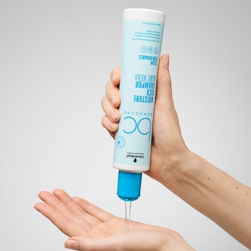 BONACURE MOISTURE KICK Moisturizing shampoo with Aloe vera 