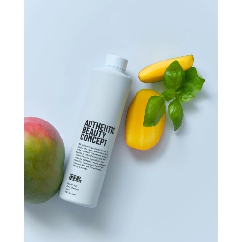 MOISTURIZING BATH Dry Hair 