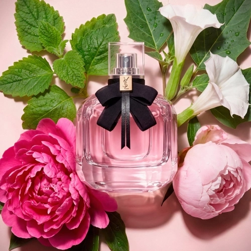MON PARIS Eau de Parfum Spray 3614270561665_2.jpg