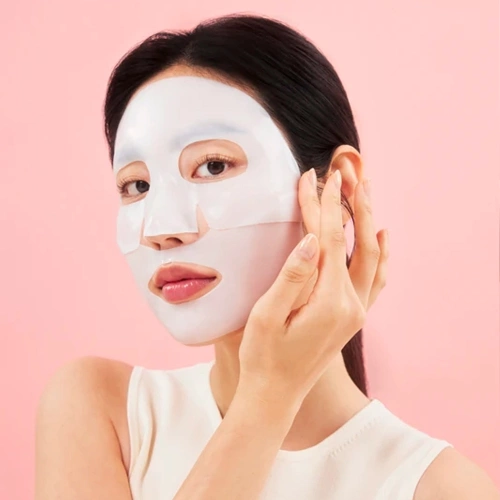 BIO-COLLAGEN REAL DEEP MASK  Intense hydrogel mask to hydrate the skin and reduce the appearance of pores biodance rose 3.jpg