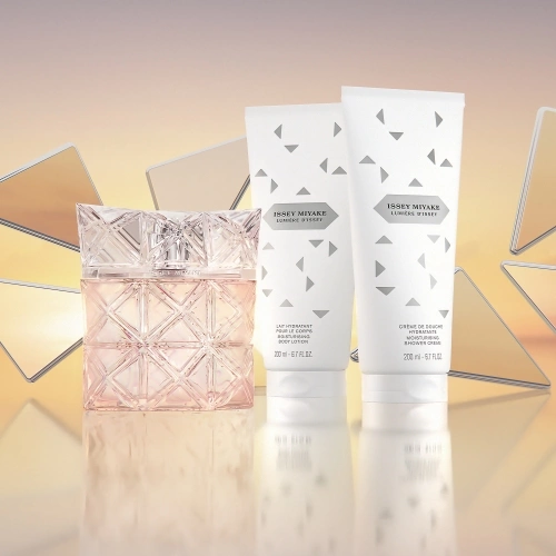LUMIÈRE D'ISSEY Moisturising Body Lotion 3423222132071_3.jpg