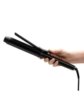 BaBylissPRO_Haircare_BAB2495E_CurlingTong_In-Hand_RGB_300dpi_W.jpg