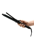 BaBylissPRO_Haircare_BAB2493E_CurlingTong_In-Hand_RGB_300dpi_W.jpg