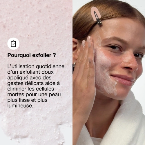MOISTURE SURGE Radiance Exfoliating Cleanser 192333339374_6 (1).jpg