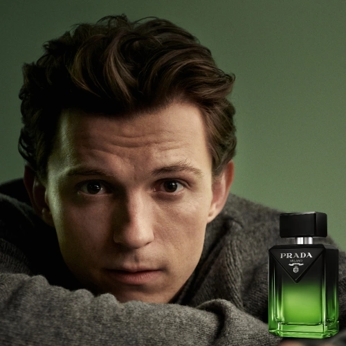 PARADIGME LE PARFUM A long-lasting woody amber fragrance for men 3614274485004_3.jpg