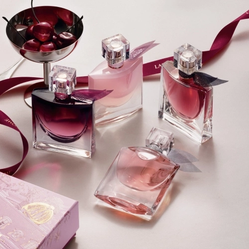 LA VIE EST BELLE L'ELIXIR VERY CHERRY Limited Edition Christmas Eau de Parfum Intense Gift Set 3614274983951_5.jpg