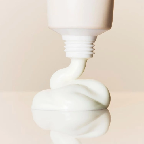 RELIEF SUN: RICE + NIACINAMIDE SPF50 Crème solaire à base de riz visuel 2.jpg