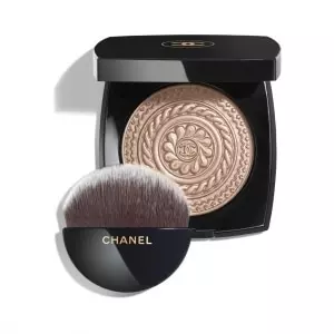 ÉCLAT MAGNÉTIQUE DE CHANEL Création Exclusive – Édition Limitée. Poudre Illuminatrice