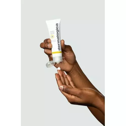 INVISIBLE PHYSICAL DEFENSE SPF 30 Protection UV physique invisible SPF30 666151111325_visuel_2
