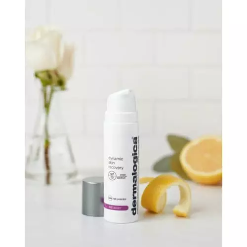 DYNAMIC SKIN RECOVERY SPF50 Fluide hydratant réparateur SPF50 666151031098_visuel_4