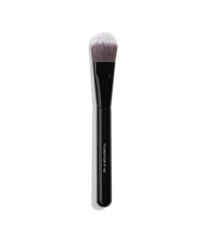 CHANEL BRUSHES Foundation brush n°100 Brushes & Accessories Makeup
