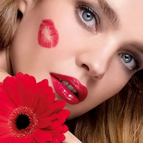 KISSKISS SHINE BLOOM Rouge brillant 95% d'ingrédients d'origine naturelle* 3346470434875_1