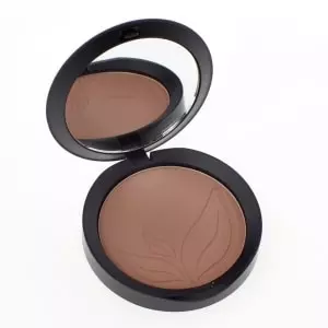 BRONZER Light and silky texture