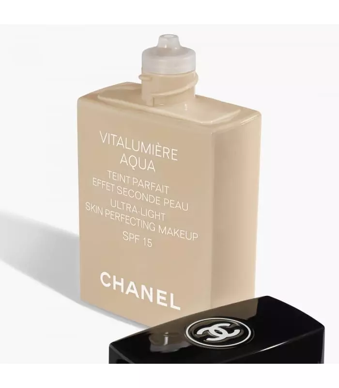 Tonuojantis kremas Chanel Vitalumiere Aqua Fluid Ultra-Light SPF15