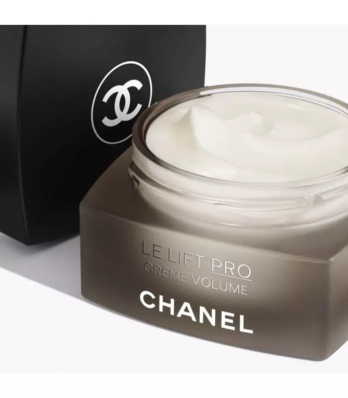 LE LIFT PRO Corrects - Redefines - Plumps - Day Care - Face Day