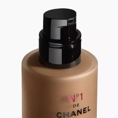 N°1 DE CHANEL FOND DE TEINT REVITALISANT Illuminates - Moisturizes - Protects 30ml 3145891457780.jpg