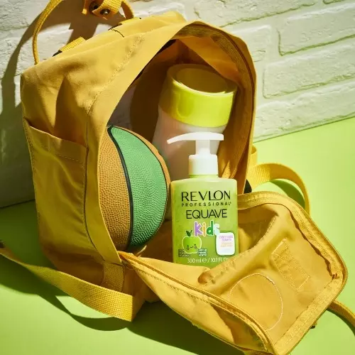 EQUAVE KIDS Gentle detangling shampoo for children - Apple fragrance 4. Lifestyle 2.jpg