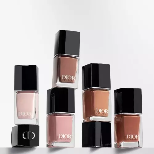 DIOR VERNIS Gel-effect nail varnish and couture colour 3348901672825_3.jpg