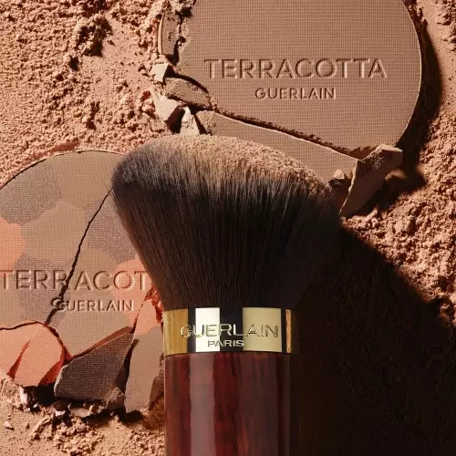 PINCEAU POUDRE The perfect partner for Terracotta powders 3346470435681_1.jpg