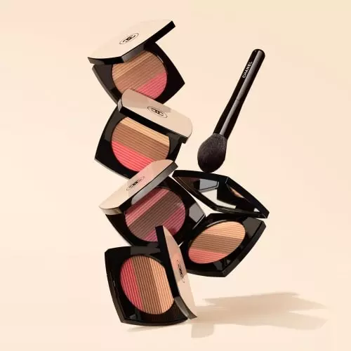 LES BEIGES Harmonie de trois poudres belle mine, poudre bronzante, blush et enlumineur 3145891863680_3.jpg