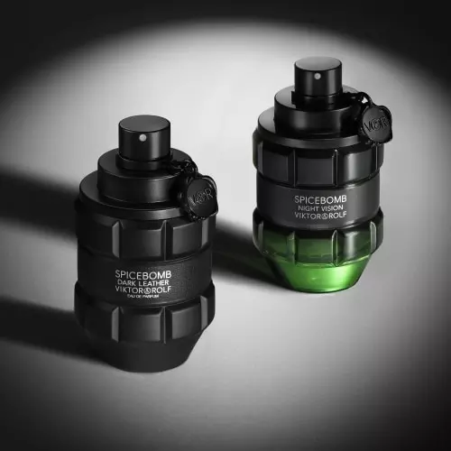 SPICEBOMB DARK LEATHER Enigmatic, sensual eau de parfum for men 3614274158113_6.jpg
