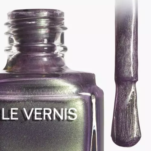 LE VERNIS Couleur Et Brillance Longue Tenue Chanel VERNIS À ONGLES — free download
