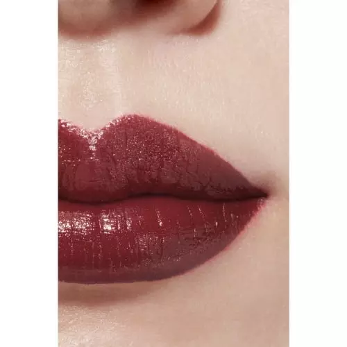 ROUGE ALLURE L'EXTRAIT Le rouge haute intensité. extrait de lumière et de soin 3145891639476_5.jpg