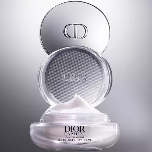 CAPTURE TOTALE High-performance anti-ageing correction day cream for wrinkles and firmness 3348901733694_2.jpg