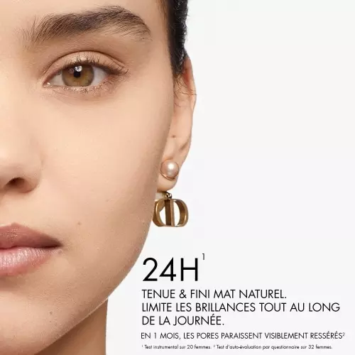 DIOR FOREVER  Clean matte foundation, 24-hour hold without transfer, enriched with care 3348901572804_4.jpg