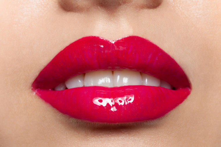rouges à lèvres rouges glossy