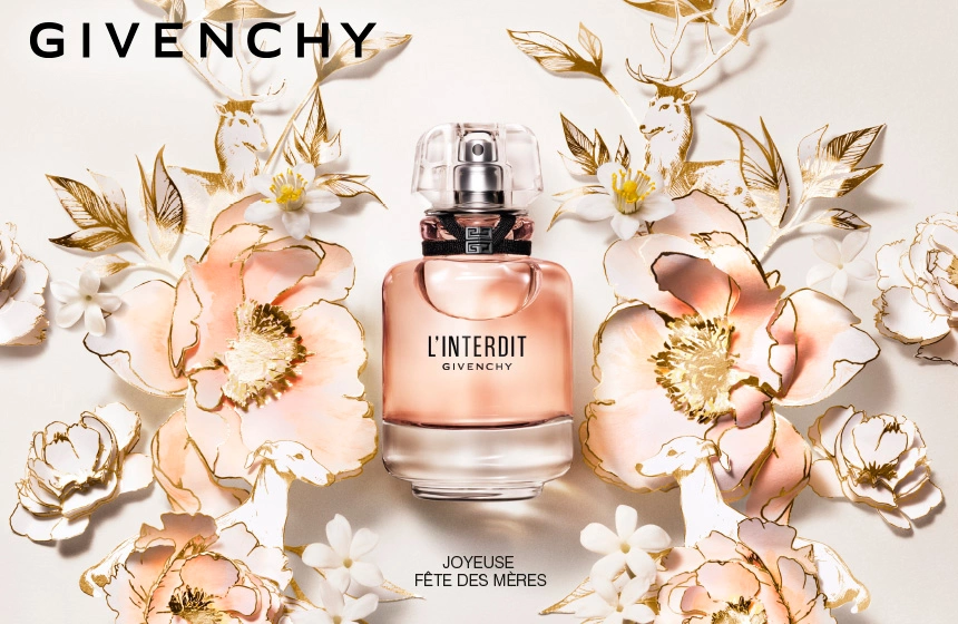Une trousse Givenchy